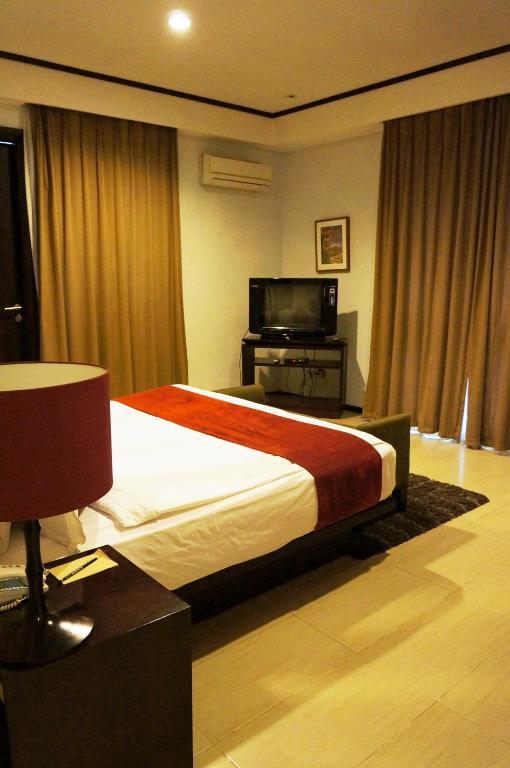 Rumah Nenek Hotel And Restaurant Padang  Esterno foto